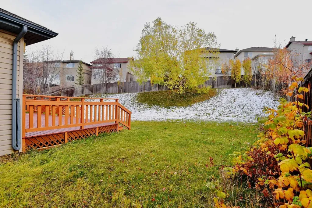 133 Panamount Court NW Calgary AB T3K 5S1