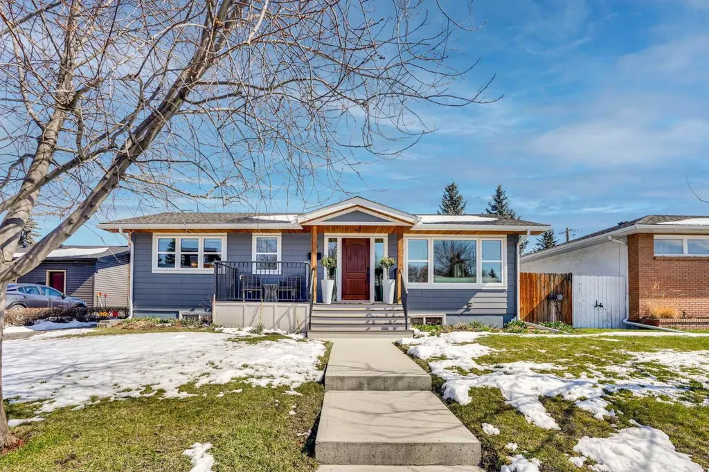 34 Malibou Road SW Calgary AB T2V 1W8