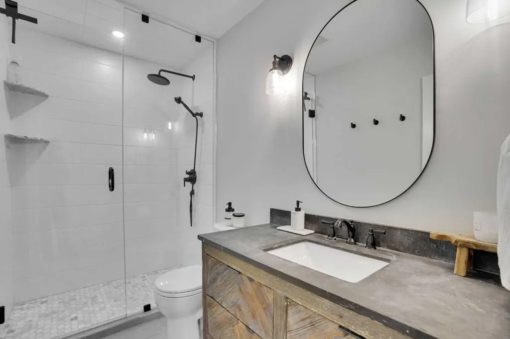 34 Malibou Road SW Calgary AB T2V 1W8