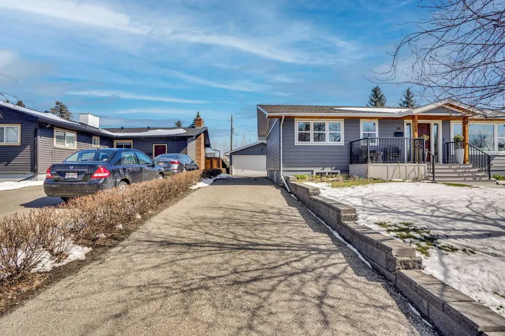 34 Malibou Road SW Calgary AB T2V 1W8