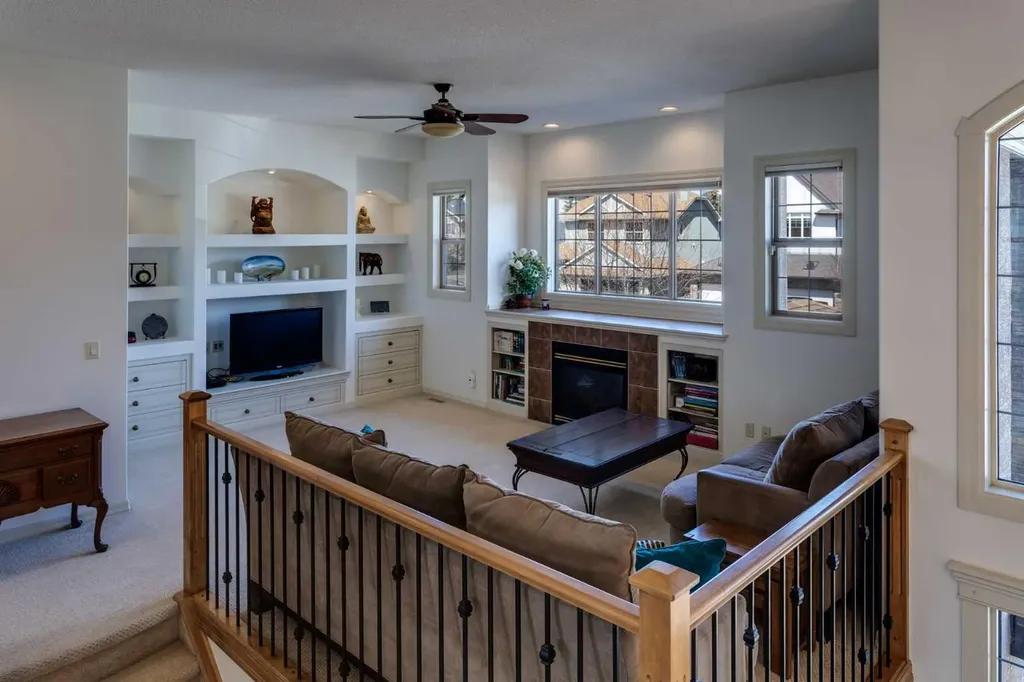 210 Crystal Shores Drive Okotoks AB T1S 2C5