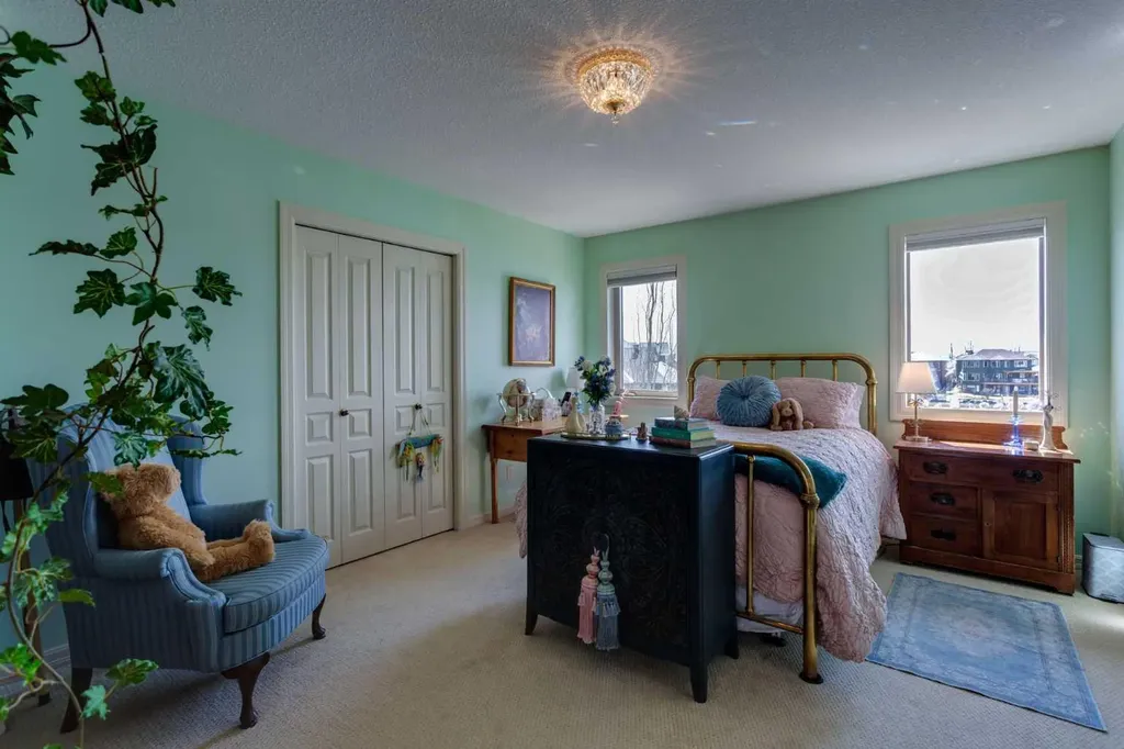 210 Crystal Shores Drive Okotoks AB T1S 2C5