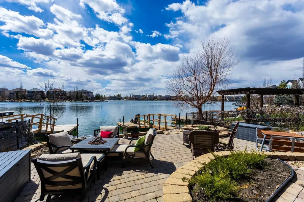 210 Crystal Shores Drive Okotoks AB T1S 2C5