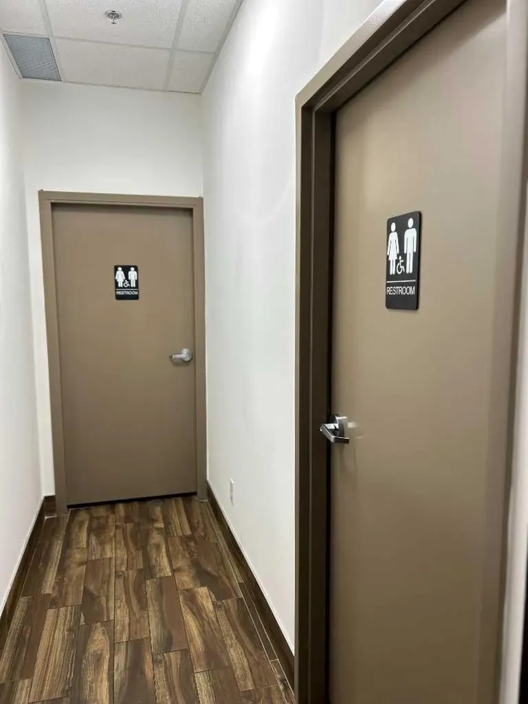 1221 Canyon Meadows Drive SE Calgary AB T2J6G2