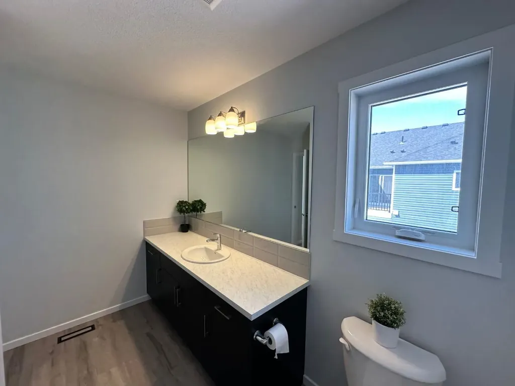 2226 Windbury Greenway SW Airdrie AB T4B 5L2