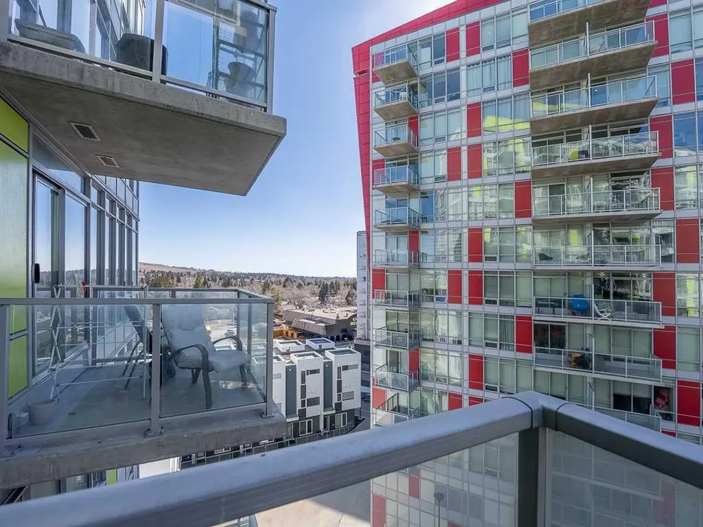 30 Brentwood Common NW Calgary AB T2L 2L8