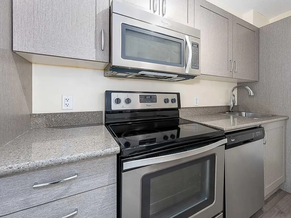 30 Brentwood Common NW Calgary AB T2L 2L8
