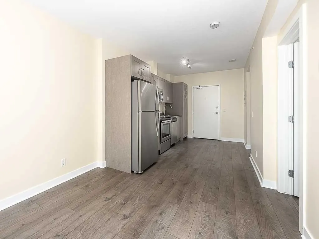 30 Brentwood Common NW Calgary AB T2L 2L8