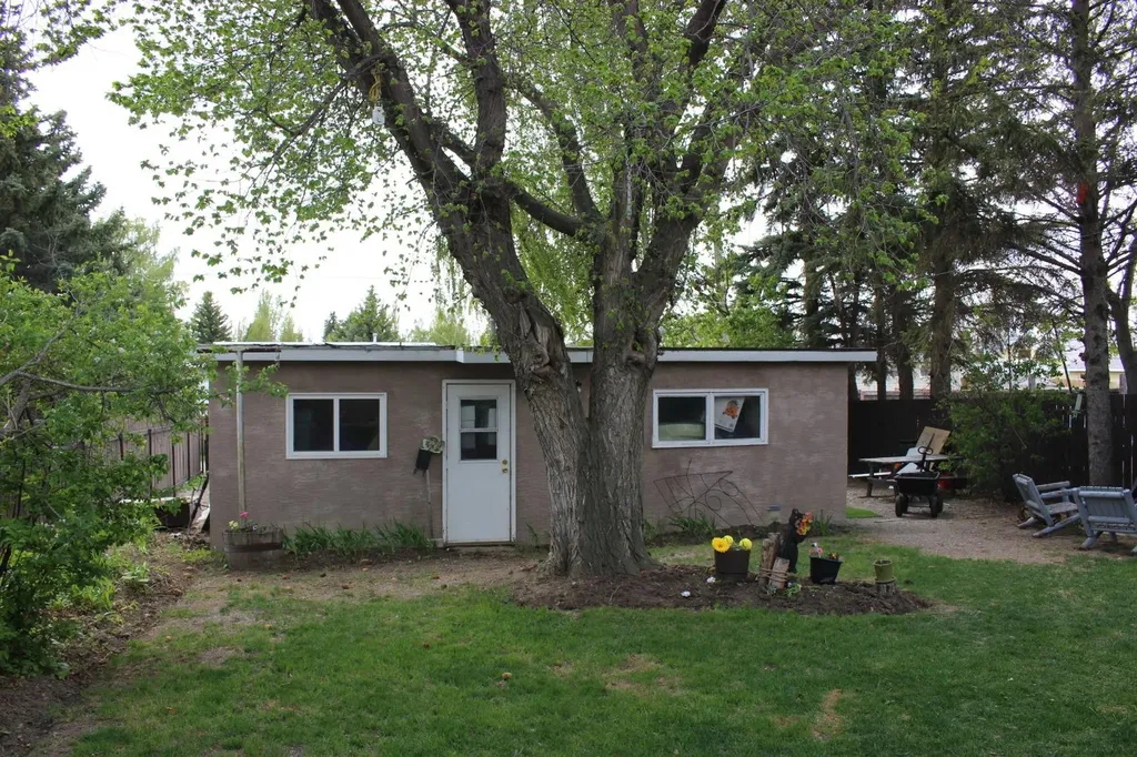 605 Rogers Avenue Picture Butte AB T0K 1V0