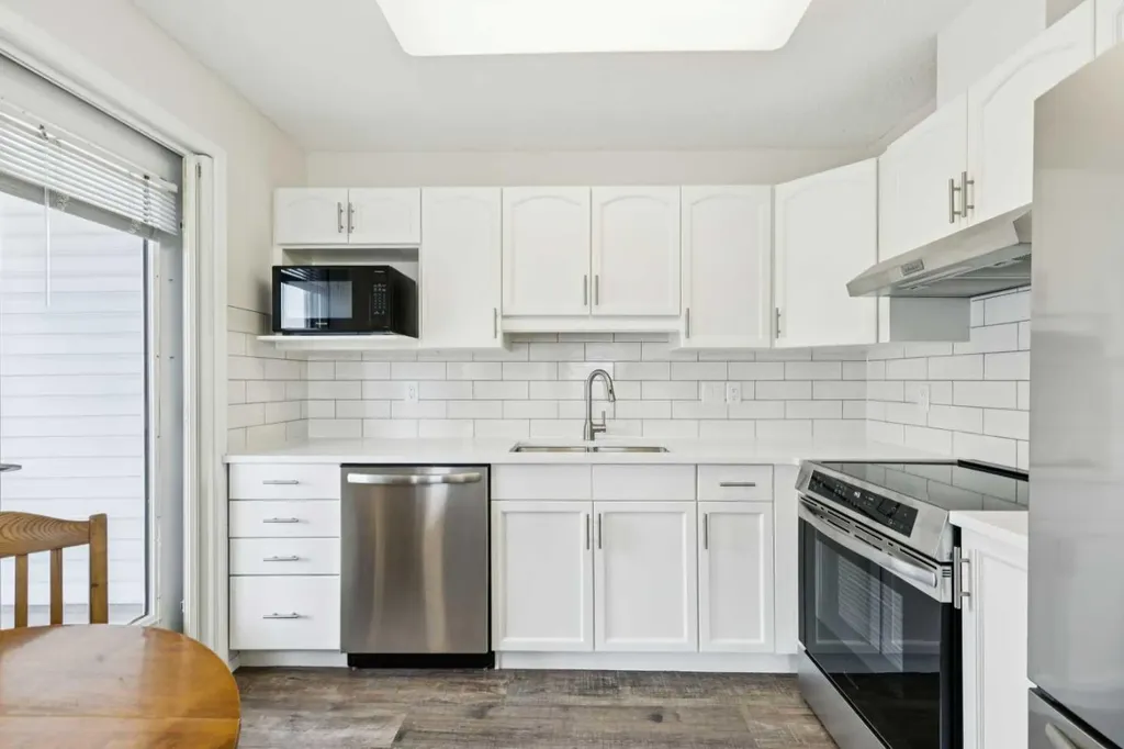 2309 Hawksbrow Point NW Calgary AB T3G 4C9