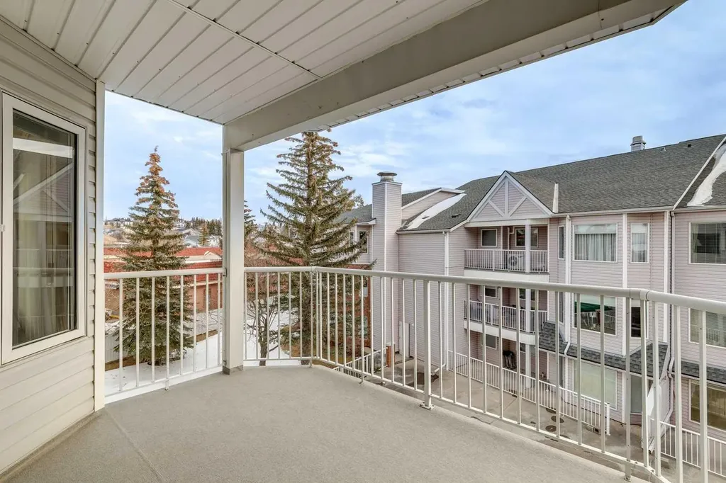 2309 Hawksbrow Point NW Calgary AB T3G 4C9