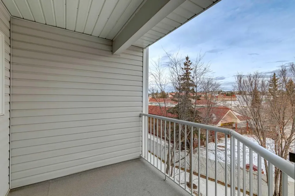 2309 Hawksbrow Point NW Calgary AB T3G 4C9