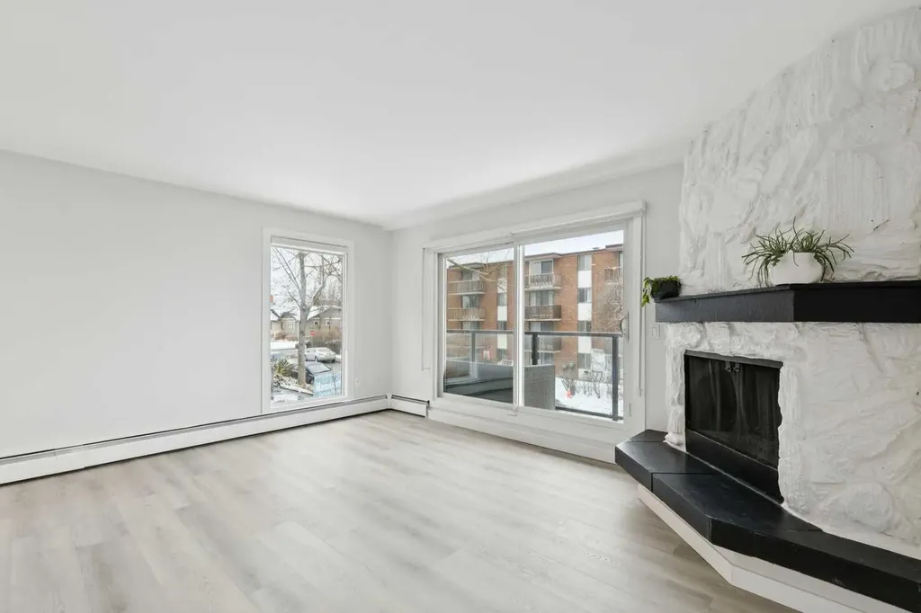 2414 14a Street Calgary AB T2T 3X3