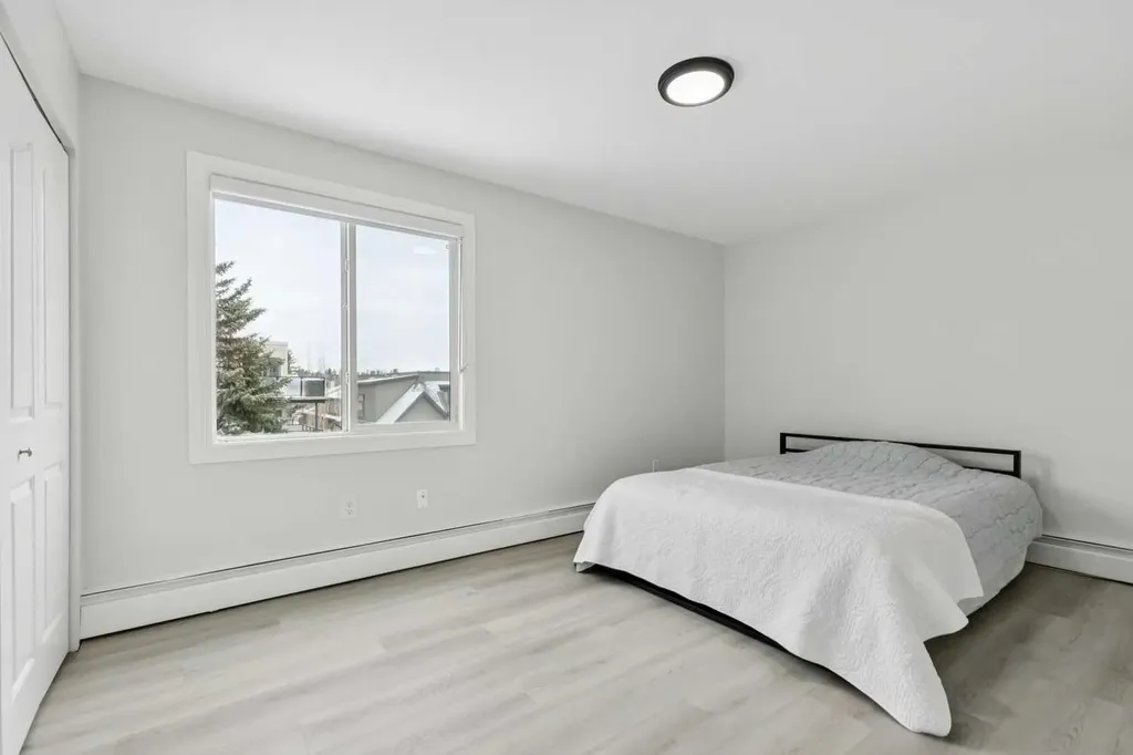 2414 14a Street Calgary AB T2T 3X3