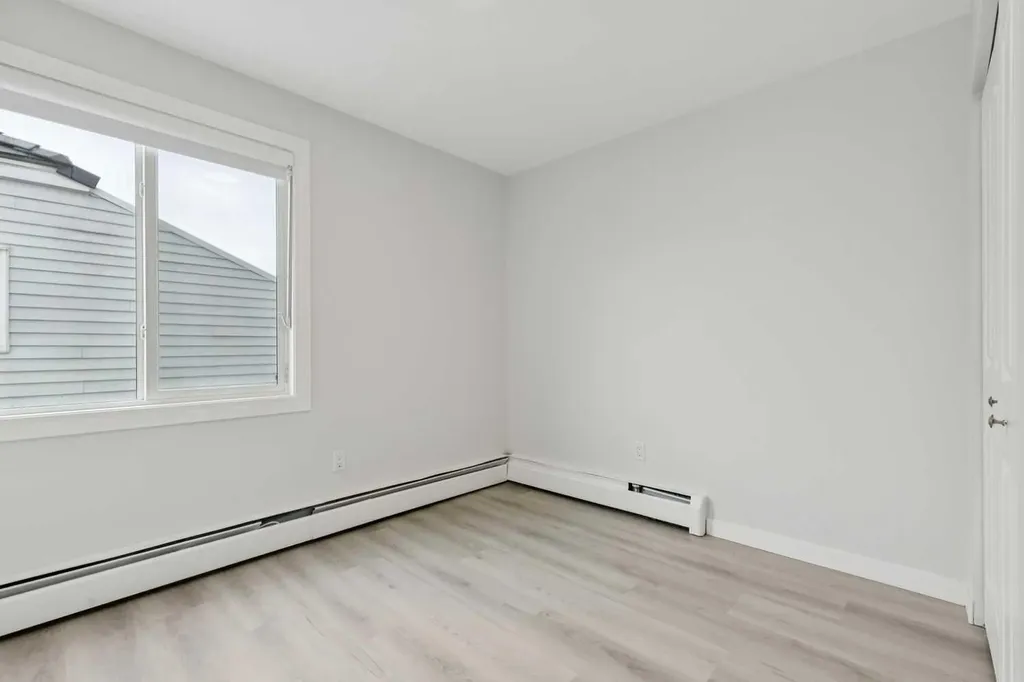2414 14a Street Calgary AB T2T 3X3