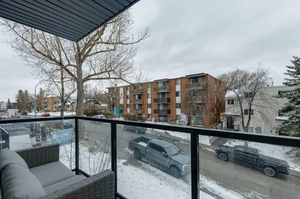 2414 14a Street Calgary AB T2T 3X3
