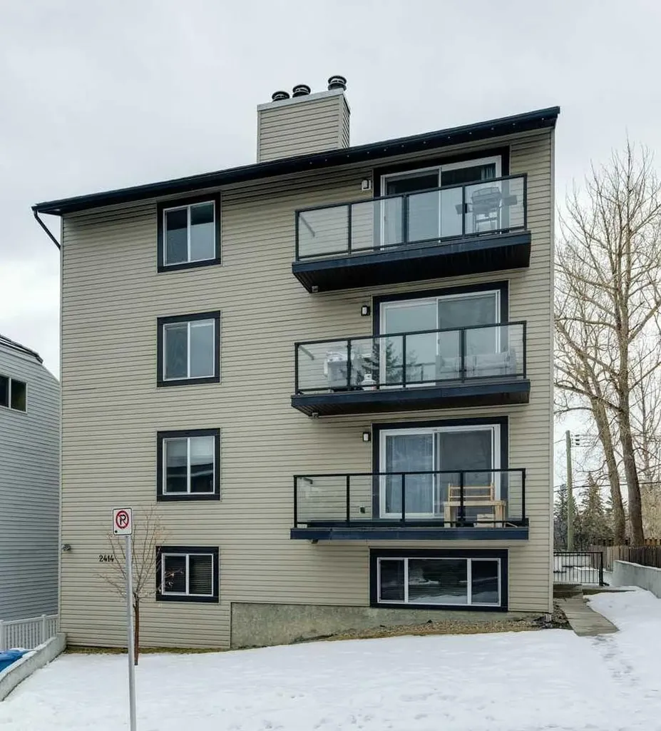2414 14a Street Calgary AB T2T 3X3