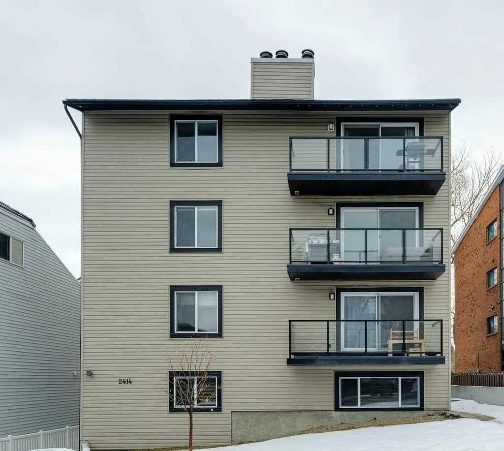 2414 14a Street Calgary AB T2T 3X3