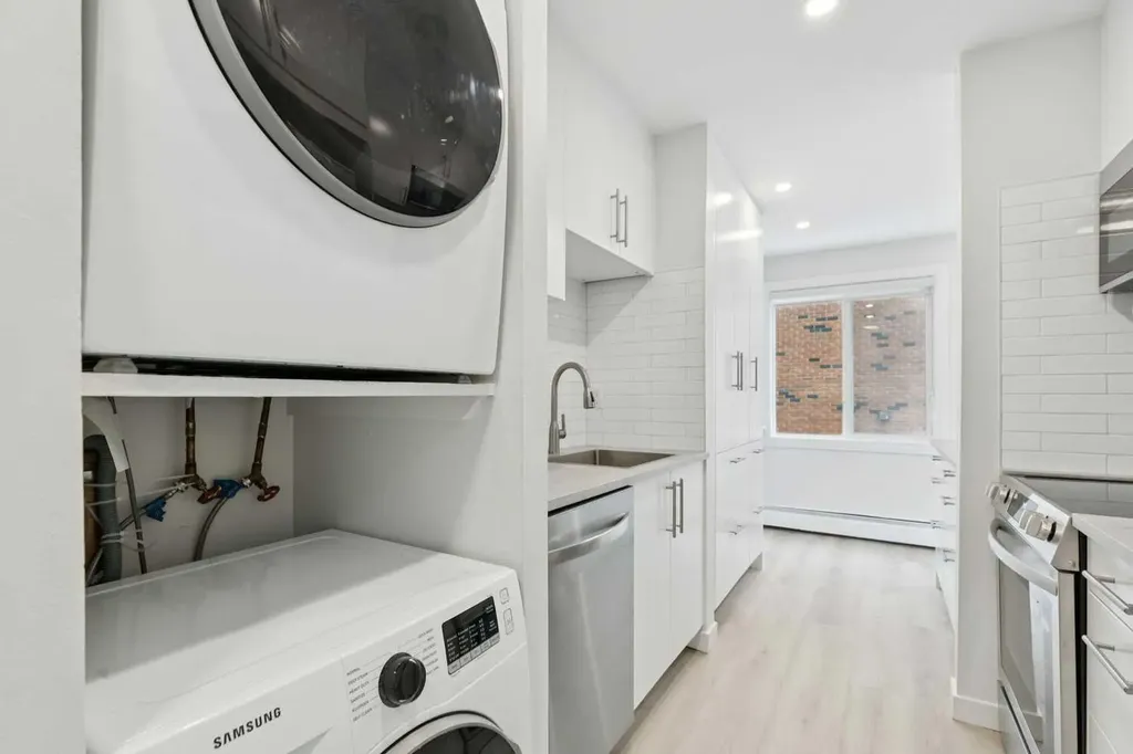 2414 14a Street Calgary AB T2T 3X3