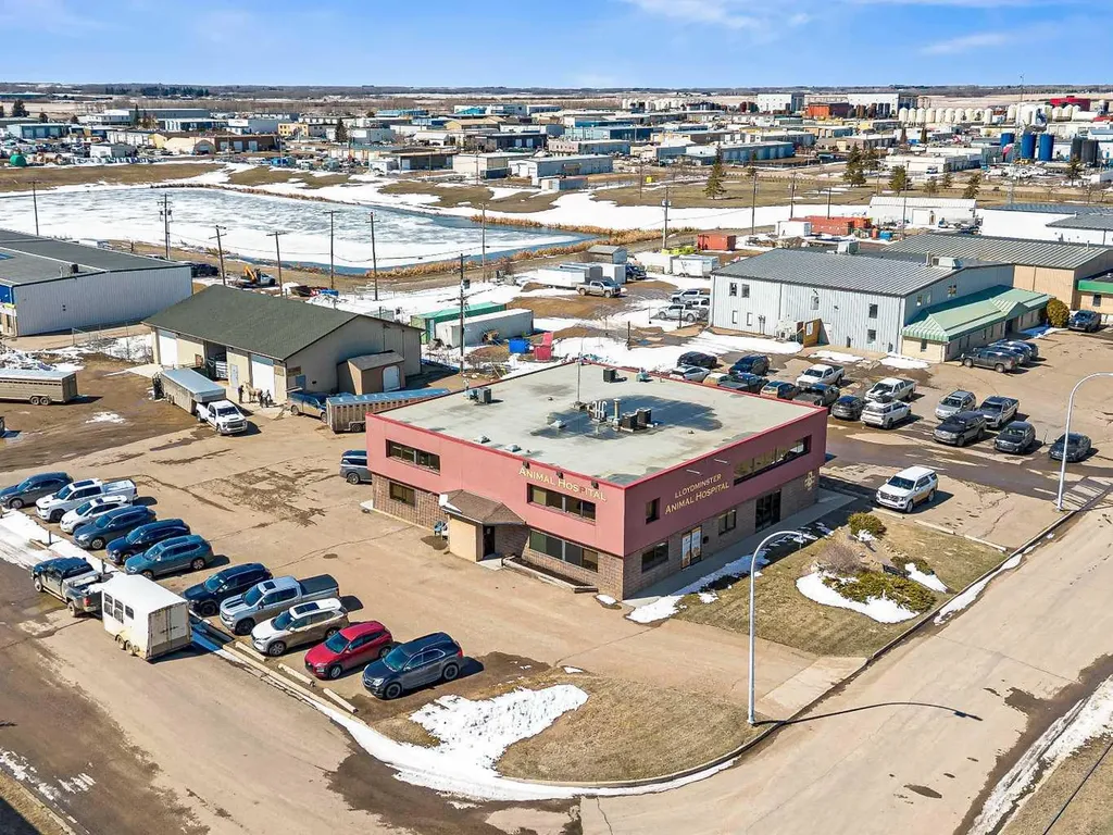 6002 50 Avenue Lloydminster AB T9V 2T9
