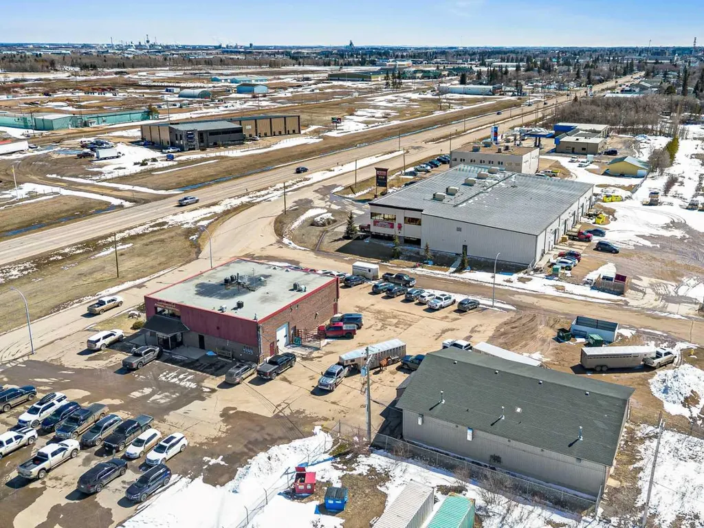 6002 50 Avenue Lloydminster AB T9V 2T9