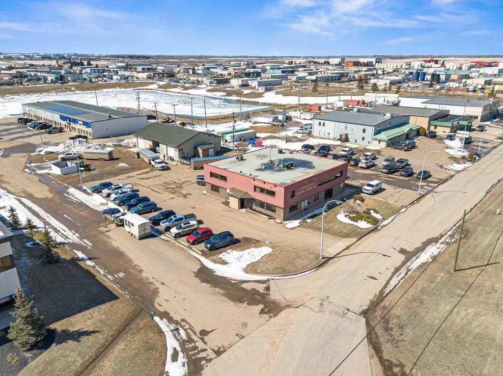 6002 50 Avenue Lloydminster AB T9V 2T9