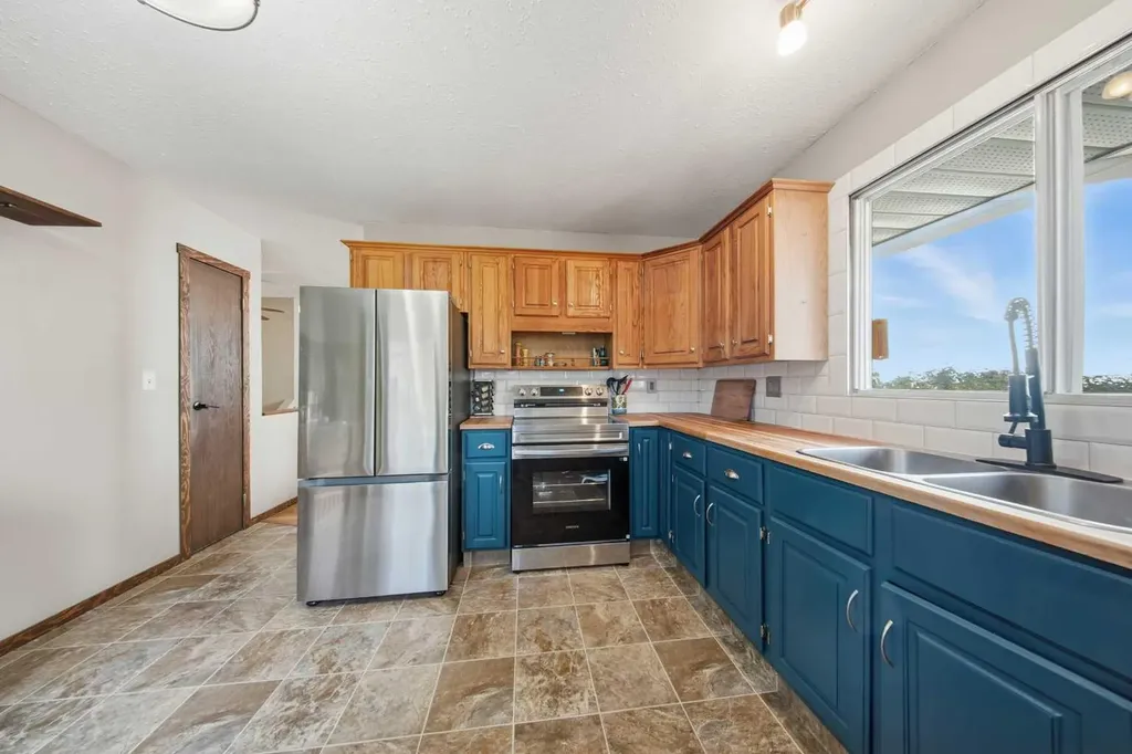 55 Nyman Crescent Red Deer AB T4P 1Z5