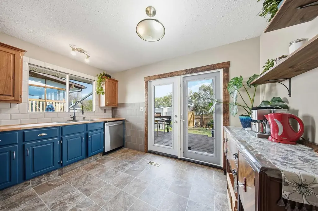 55 Nyman Crescent Red Deer AB T4P 1Z5