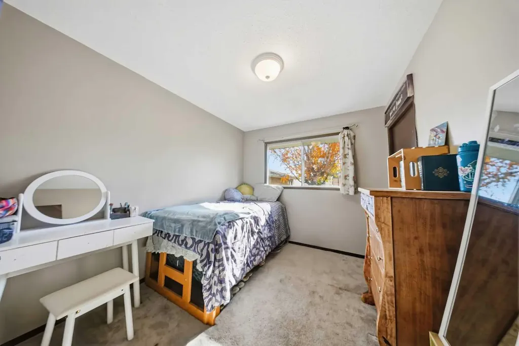 55 Nyman Crescent Red Deer AB T4P 1Z5