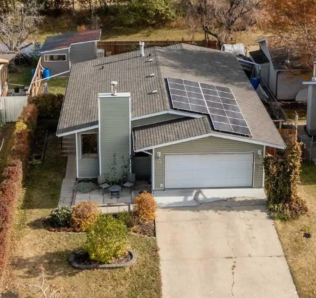 55 Nyman Crescent Red Deer AB T4P 1Z5