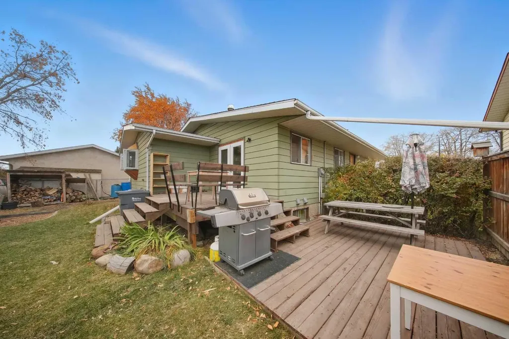 55 Nyman Crescent Red Deer AB T4P 1Z5