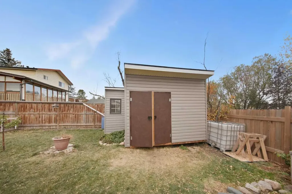 55 Nyman Crescent Red Deer AB T4P 1Z5