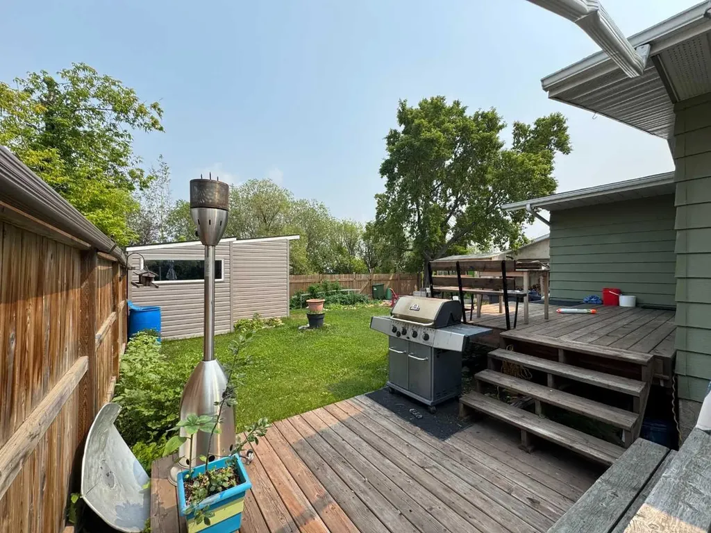 55 Nyman Crescent Red Deer AB T4P 1Z5