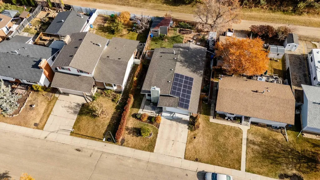 55 Nyman Crescent Red Deer AB T4P 1Z5