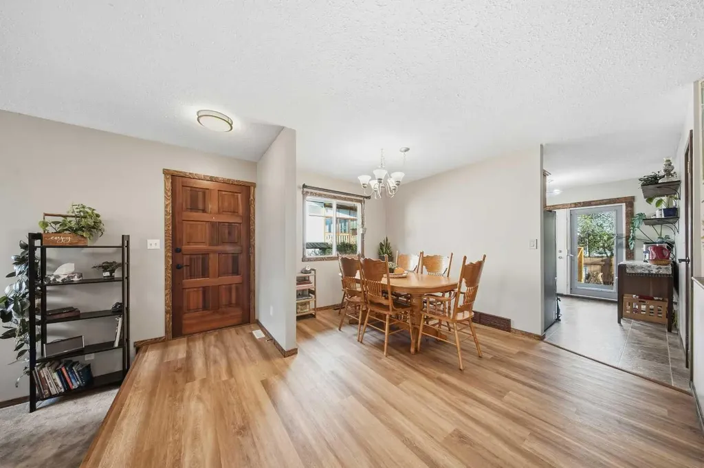 55 Nyman Crescent Red Deer AB T4P 1Z5