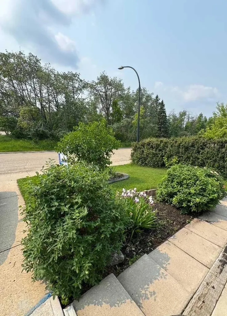 55 Nyman Crescent Red Deer AB T4P 1Z5