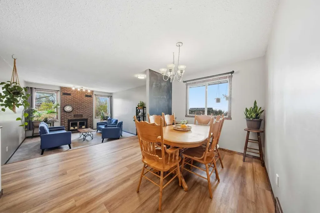 55 Nyman Crescent Red Deer AB T4P 1Z5