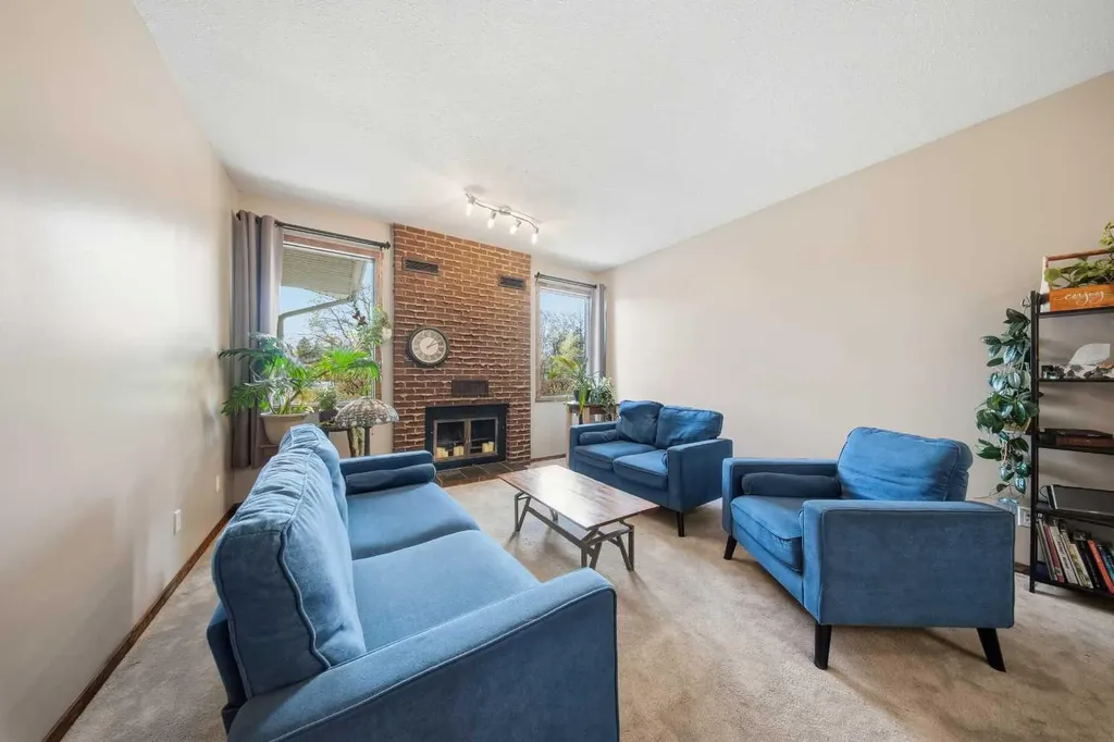 55 Nyman Crescent Red Deer AB T4P 1Z5