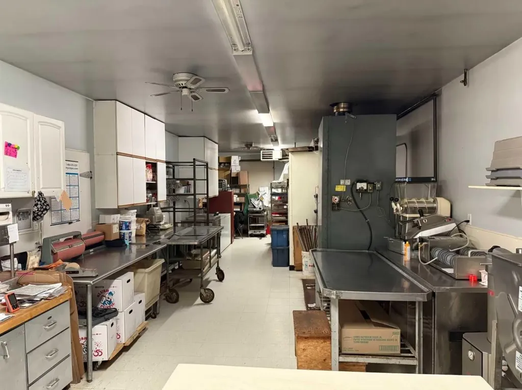4934 50 Avenue Kitscoty AB T0B 2P0