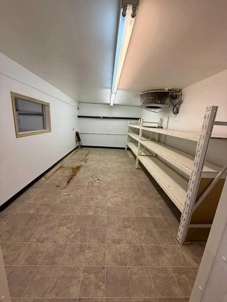 4934 50 Avenue Kitscoty AB T0B 2P0