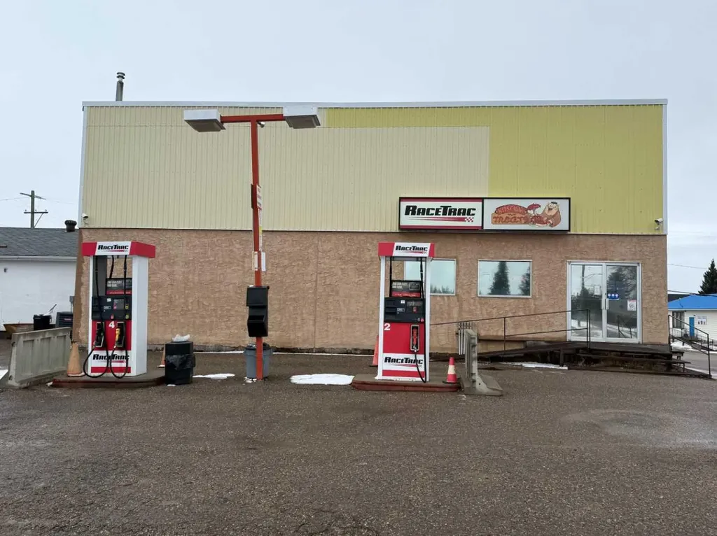 4934 50 Avenue Kitscoty AB T0B 2P0