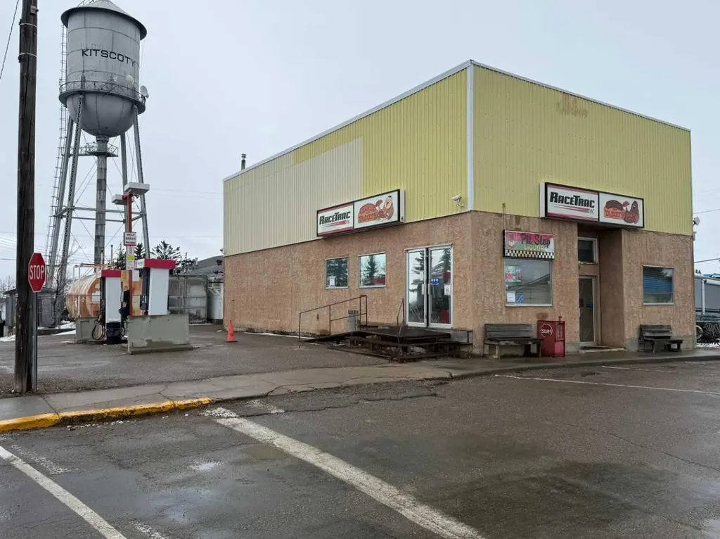 4934 50 Avenue Kitscoty AB T0B 2P0