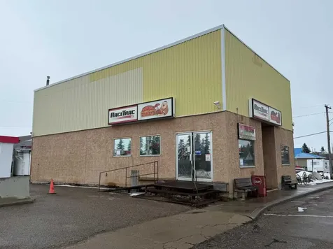 4934 50 Avenue Kitscoty AB T0B 2P0