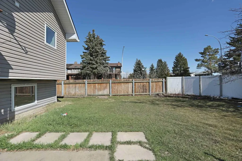 3 Prairie Meadows Road W Brooks AB T1R 0C9