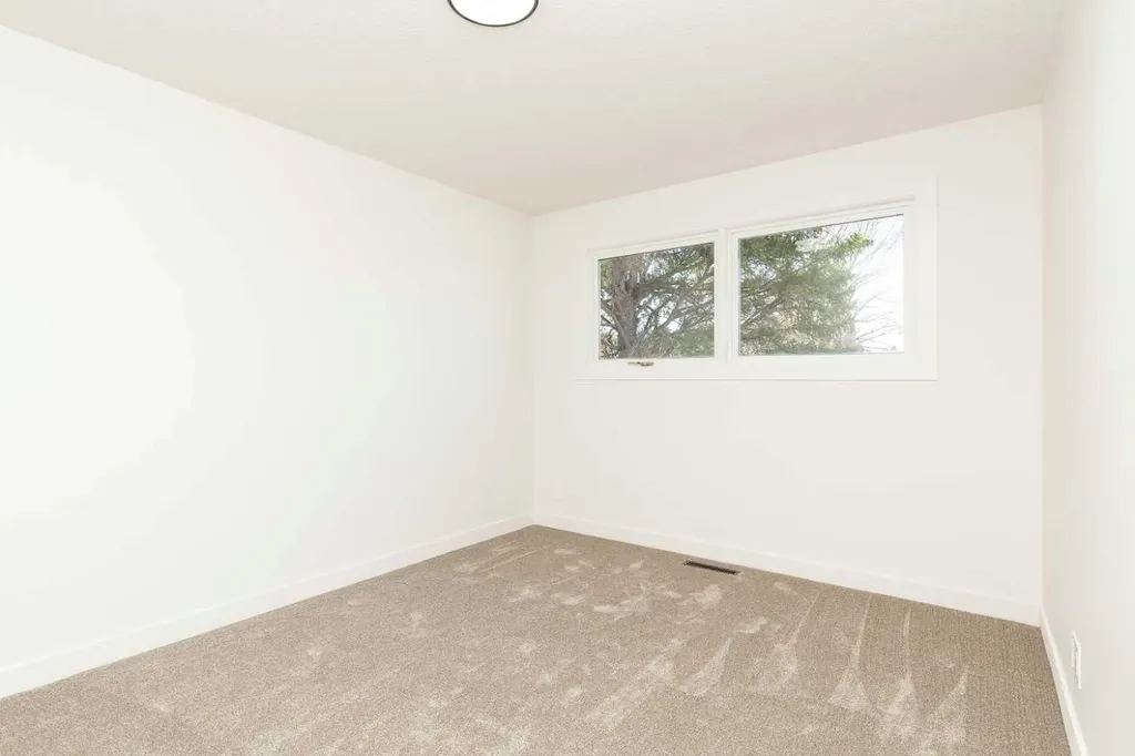 3618 Forestry Avenue S Lethbridge AB T1K 3L4
