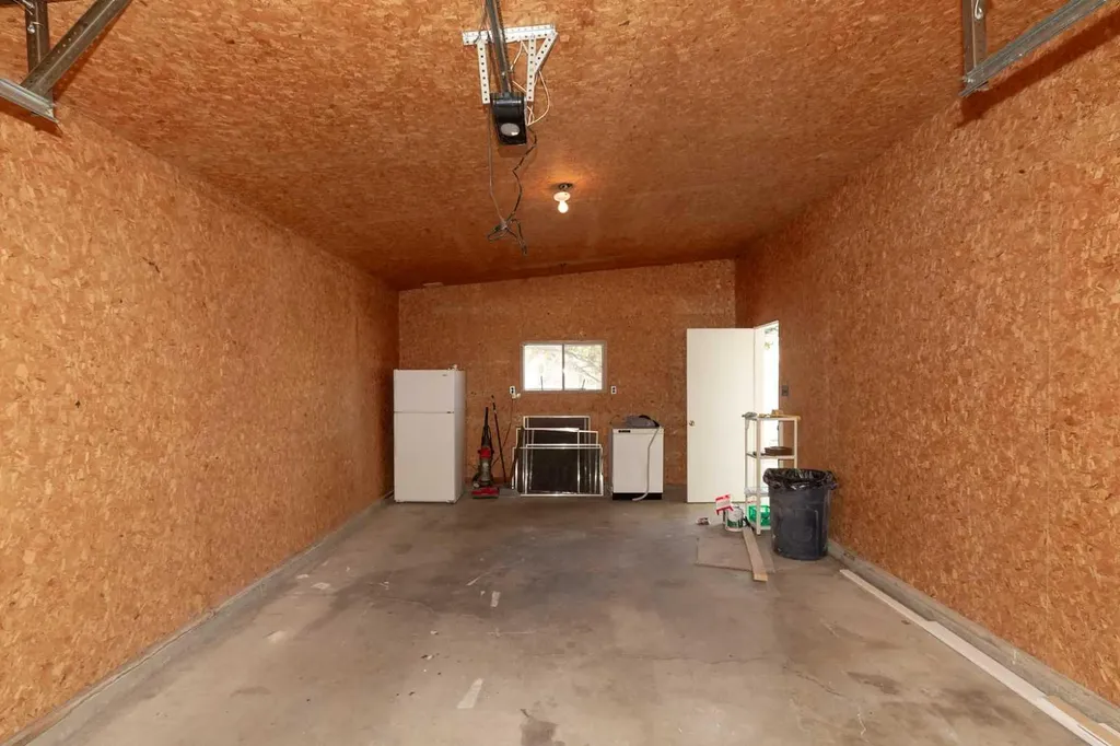 3618 Forestry Avenue S Lethbridge AB T1K 3L4