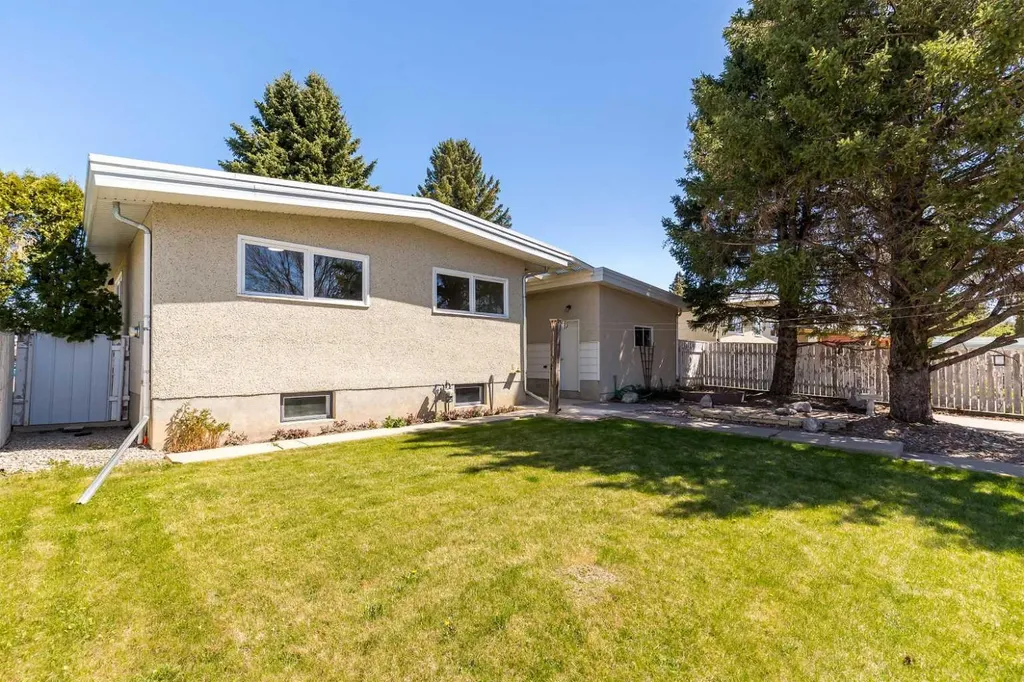 3618 Forestry Avenue S Lethbridge AB T1K 3L4