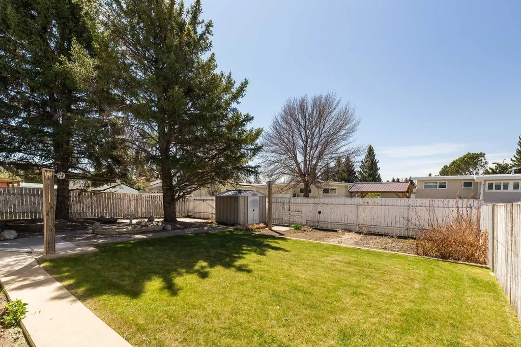 3618 Forestry Avenue S Lethbridge AB T1K 3L4