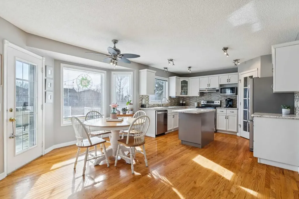 420 Rocky Ridge Bay NW Calgary AB T3G 4H8
