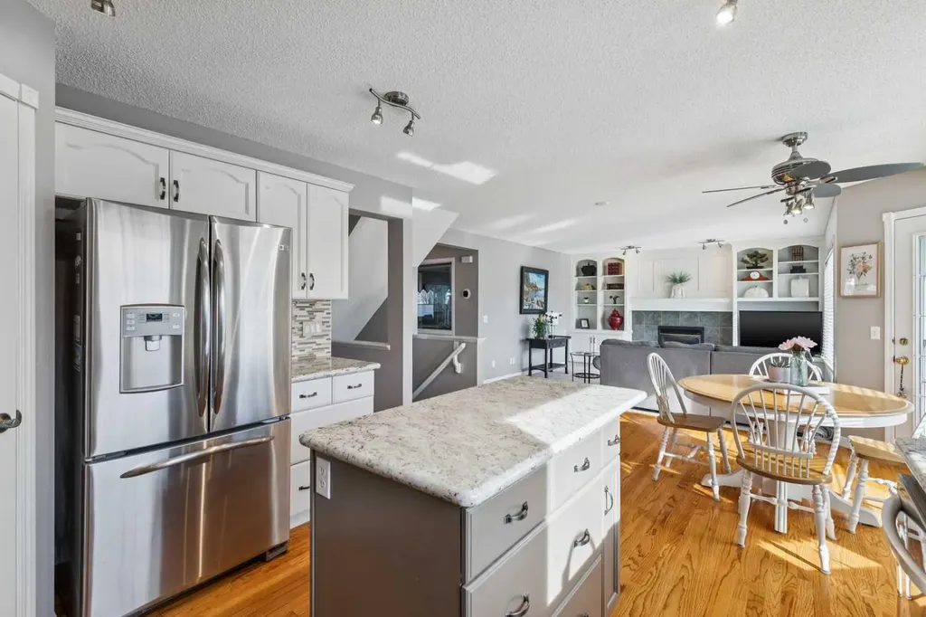 420 Rocky Ridge Bay NW Calgary AB T3G 4H8
